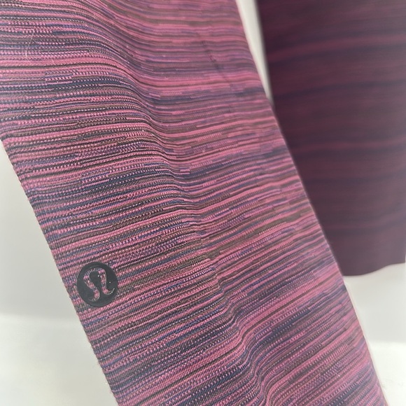 Lululemon Jet Crop Slim Leggings Pants Elastic Waist Striped Maroon Red Size 2 - Picture 7 of 8